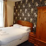 Hotel Bagdale Hall 3*