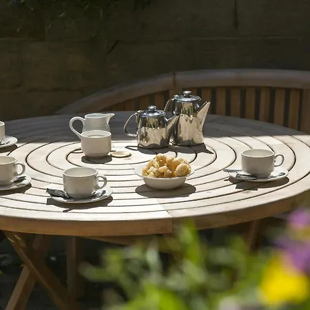 Bagdale Hall 3* וויטבי