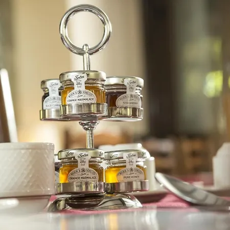 Bagdale Hall 3* וויטבי